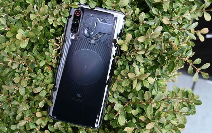 Mi 9 Explorer có mặt lưng trong suốt