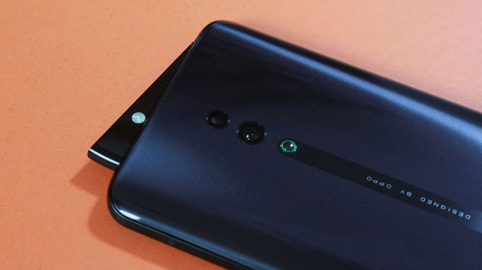Camera Oppo Reno 10x có khả năng zoom ấn tượng