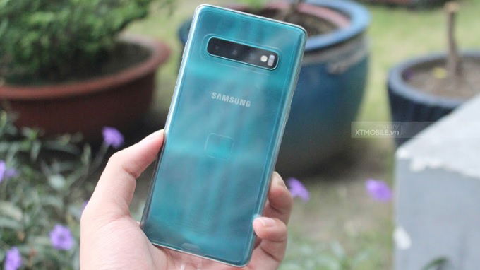 Galaxy S10 Plus có độ hoàn thiện cao hơn