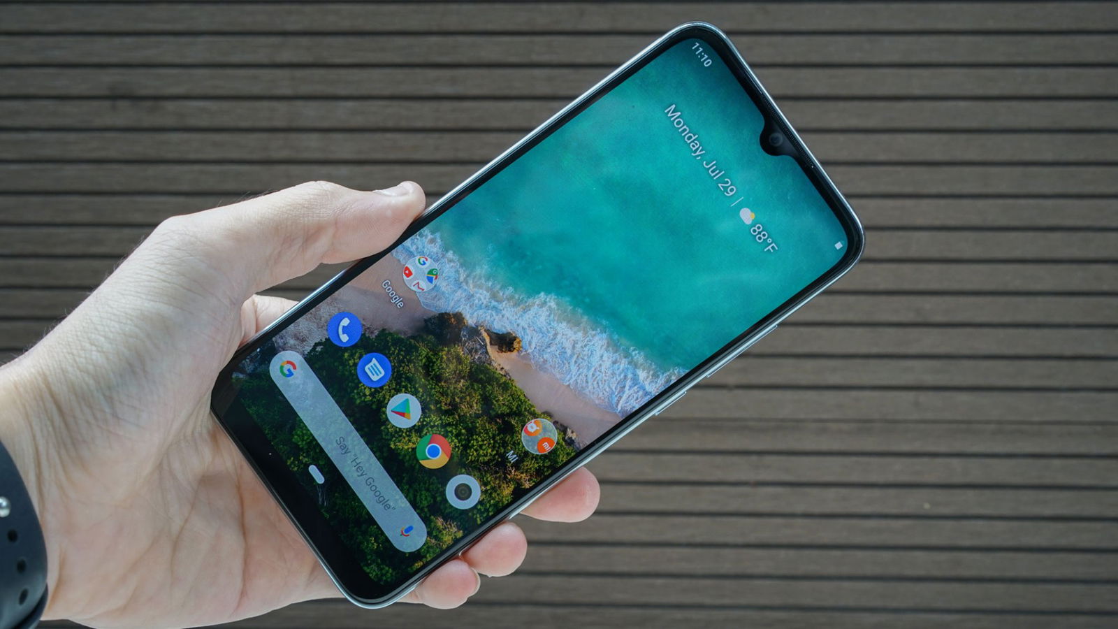 Màn hình Xiaomi Mi A3 với thiết kế giọt nước cho diện tích hiển thị rộng rãi