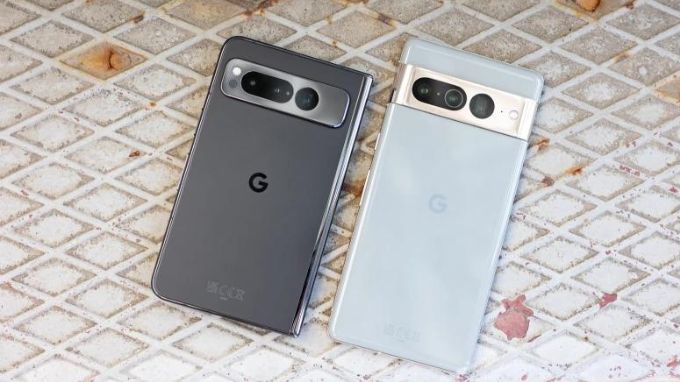 Thiết kế của Google Pixel Fold và Pixel 7 Pro