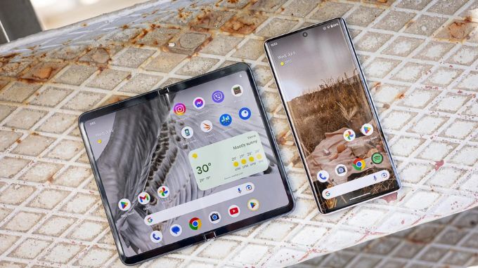 Màn hình của Google Pixel Fold và Pixel 7 Pro