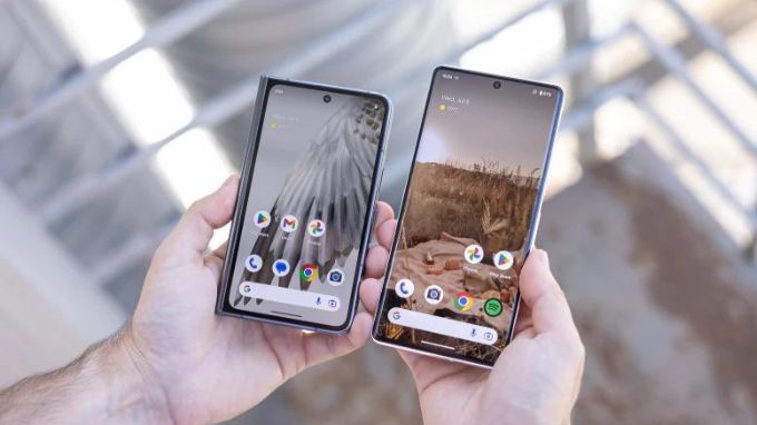 Pin và sạc của Google Pixel Fold và Pixel 7 Pro