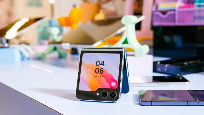 Thiết kế Galaxy Z Flip 5 ra mắt