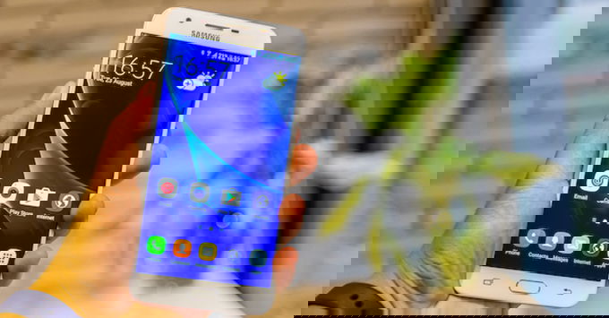 khi-cung-muc-gia-galaxy-s7-canh-tranh-truc-tiep-voi-galaxy-j7-prime123