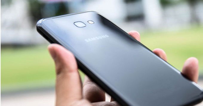 samsunggalaxya7-2017-010