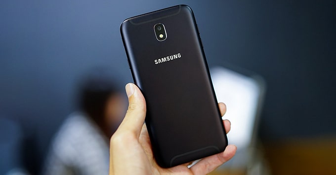Dãy anten chữ U lạ mắt trên Galay J7 Pro