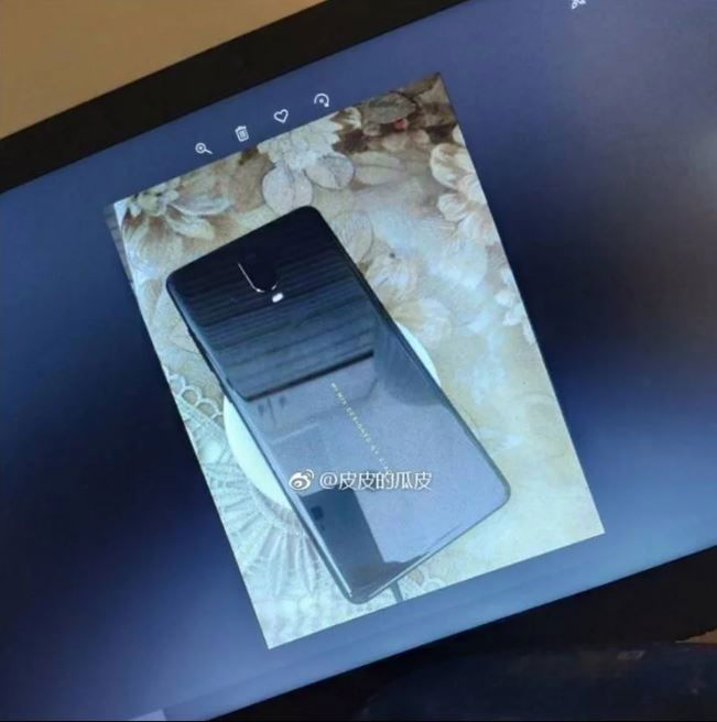xiaomi-mi-mix-3-vo-tinh-lo-anh-thiet-ke-ngoai-doi-dep-an-tuong