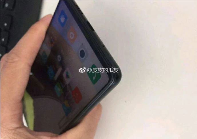 xiaomi-mi-mix-3-vo-tinh-lo-anh-thiet-ke-ngoai-doi-dep-an-tuong