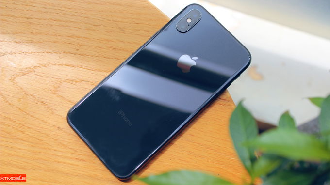 thiet-ke-cua-iphone-x-van-rat-thoi-thuong-xtmobile
