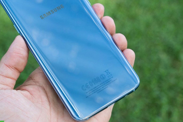 samsung-galaxy-s8-chip-thong-minh-xtmobile
