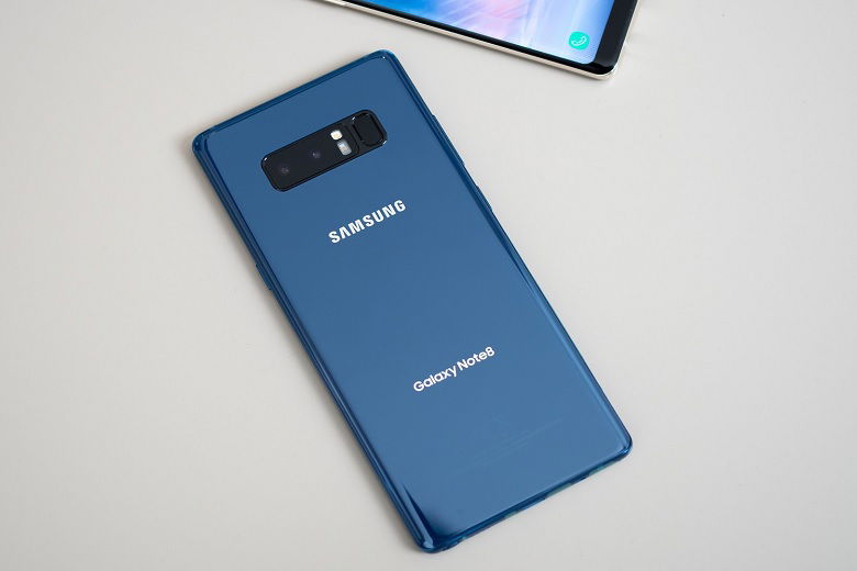 samsung-galaxy-note-8-dien-mao-dep-xtmobile