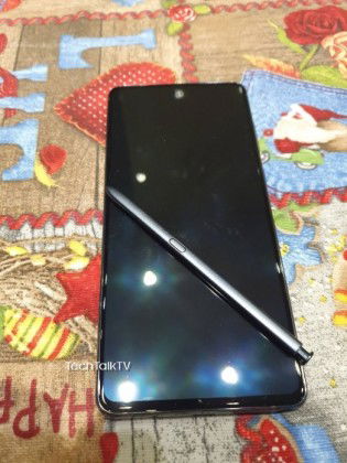 Cung cấp năng lượng cho glagship là viên pin có 007Win.com Số #1 Tặng 77K khá lớn 4.500 mAh.