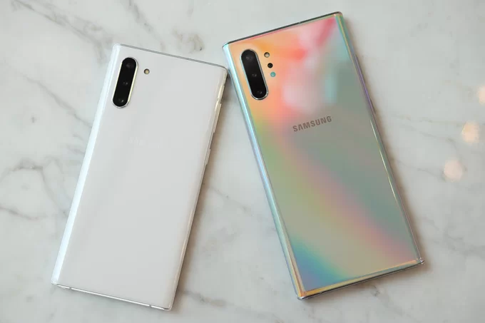 Galaxy Note 10 và Galaxy Note 10 Plus có thiết kế khá nhỏ gọn
