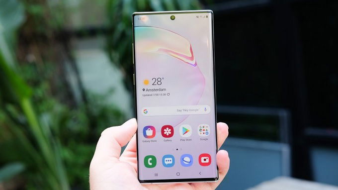 Thiết bị sở hữu App 007Win hỗ trợ đa dạng nền tảng Dynamic AMOLED có kích thước lên đến 6.8 inch