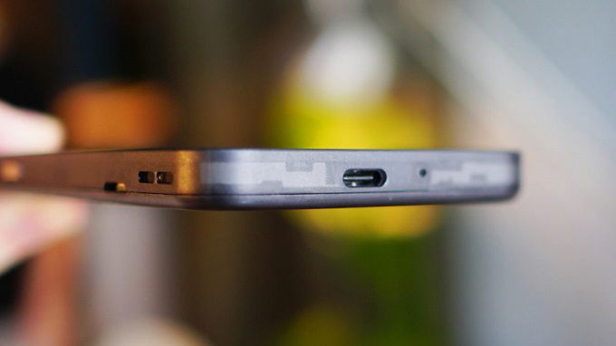 Cảnh báo tác động xấu ở cổng USB