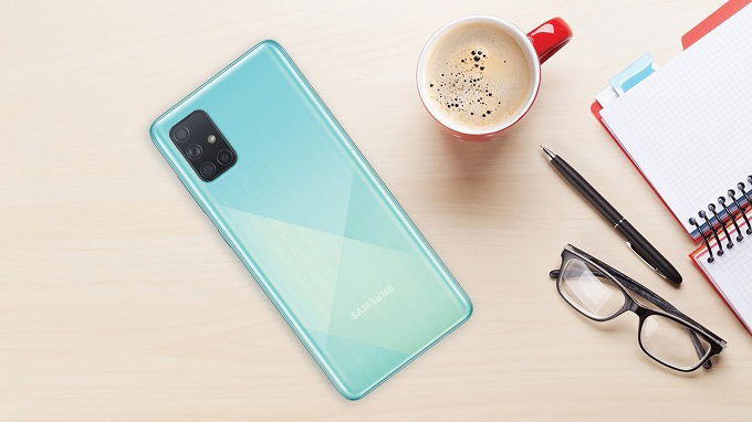 Đầu tiên là thiết kế