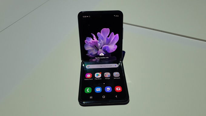 galaxy-z-flip-2-xtmobile-1