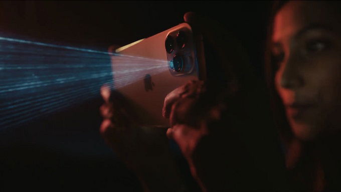  máy quét Lidar đặt ở góc dưới bên phải cụm camera