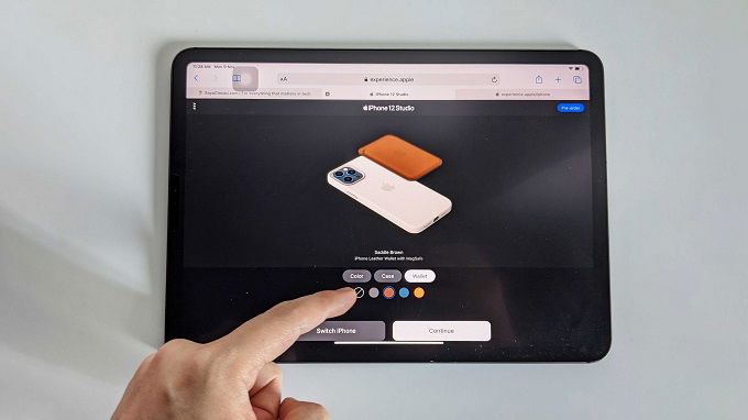 Giao diện iPhone 12 Studio chỉ có thể được truy cập trên thiết bị di động