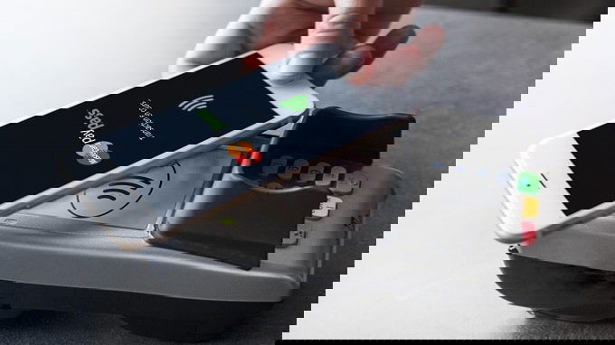 iPhone SE 2020 mang tính năng Apple Pay Express và cả tính năng Power Reserve
