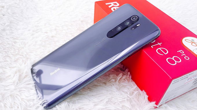 Mặt kính và khung kim loại tọa cho Redmi Note 8 Pro một dáng vẻ rất quan trọng