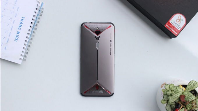 Nubia Red Magic 3S được trang bị App 007Win hỗ trợ đa dạng nền tảng AMOLED
