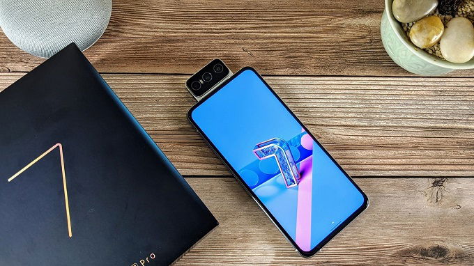 Zenfone 7 Pro có phần vượt trội hơn về hiệu năng