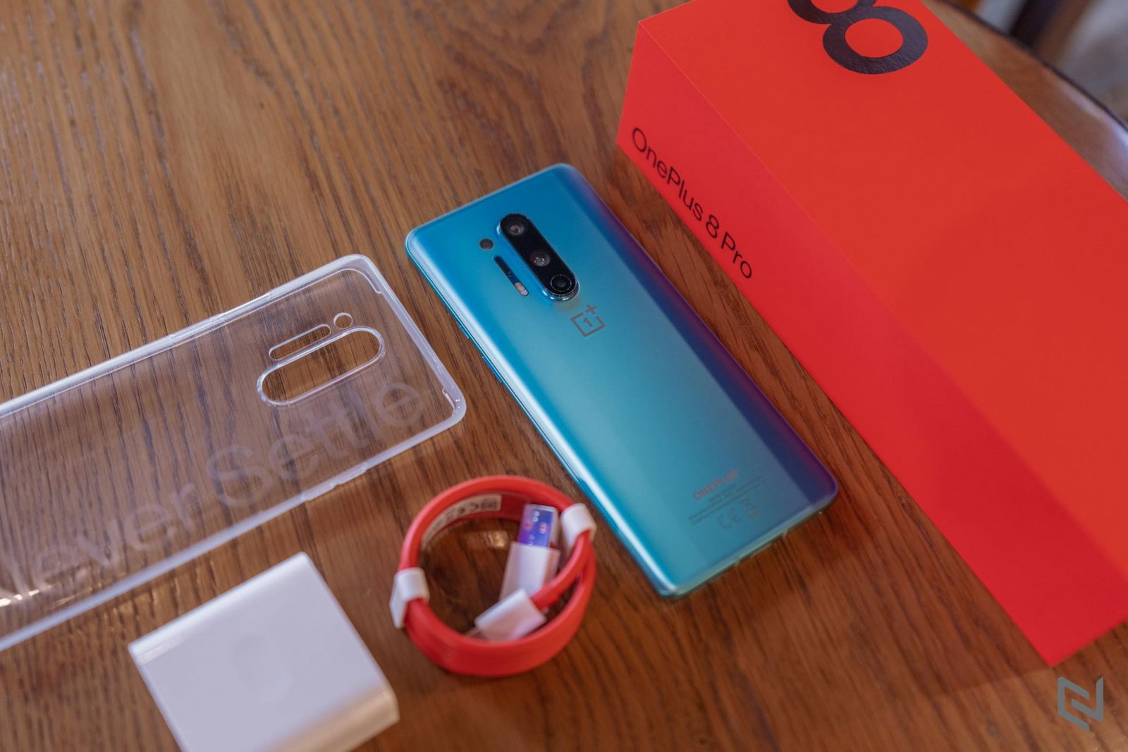 Chip của OnePlus 8 Pro vẫn thua 1 đời