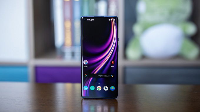 Giá smartphone OnePlus tăng theo từng đời