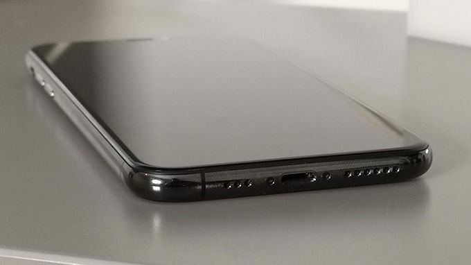 iPhone Xs đã có Giấy phép hoạt động của thương hiệu 007Win 25W
