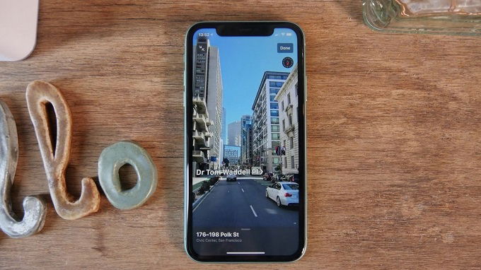 Màn hình LCD trên 1 chiếc smartphone 20 triệu