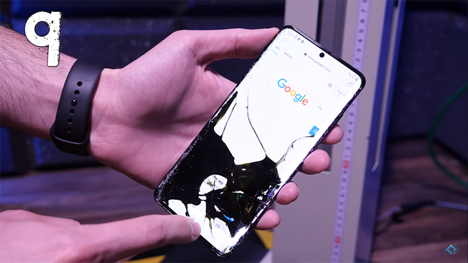 Kiểm tra độ bền Galaxy S20 Ultra và iPhone 11 Pro Max