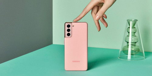 Trên tay Galaxy S21: Mặt lưng nhựa nhưng gọn gàng, nhẹ nhàng vừa tay, quan trọng là thiết kế mới mẻ, đẹp mắt