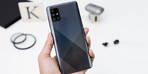Trên tay Galaxy A71: flagship tầm trung mới với nhiều cải tiến vượt trội