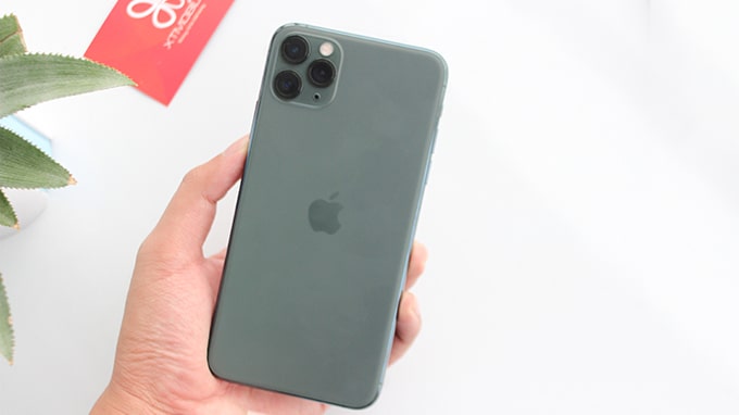 tren-tay-iphone-11-pro-tai-xtmobile