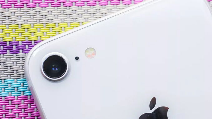 So với những sản phẩm đời đầu thì chất lượng hình ảnh thu được từ camera thể hiện độ chi tiết tốt