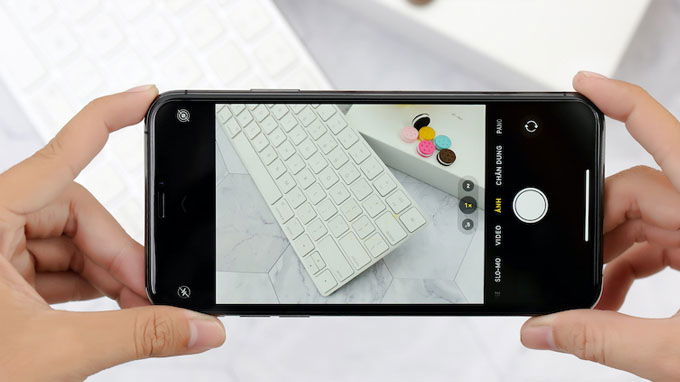Camera iPhone 11 Pro Max 64GB cũ là điện thoại đầu tiên có 3 ống kính