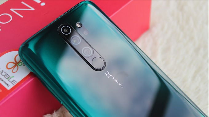 Cụm camera liền cảm biến vân tay trên Redmi Note 8 Pro
