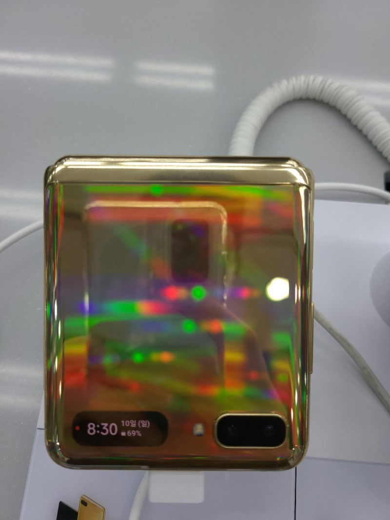 Galaxy Z Flip 5G đang trong quá trình hoàn thiện, chuẩn bị phát hành, giá bao nhiêu thì hợp lý?