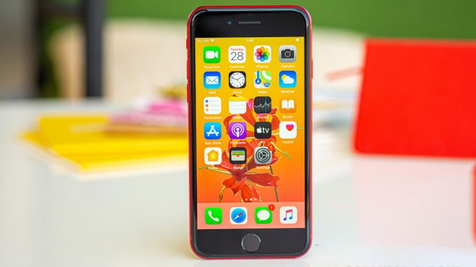 thời lượng pin iPhone SE 2020 chỉ đạt 4-5 giờ khi on screen 