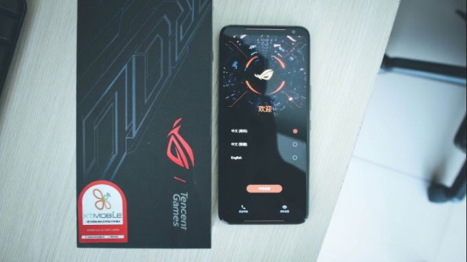 Màn hình ROG Phone 2 tốt nhất trong bộ 3 smartphone