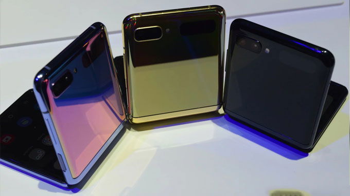 Galaxy Z Flip có màu sắc tươi trẻ