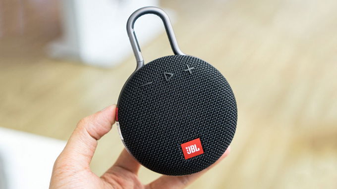 Loa JBL Clip 3 được hoàn thiện từ kim loại cao cấp mang đến đồ bền cao