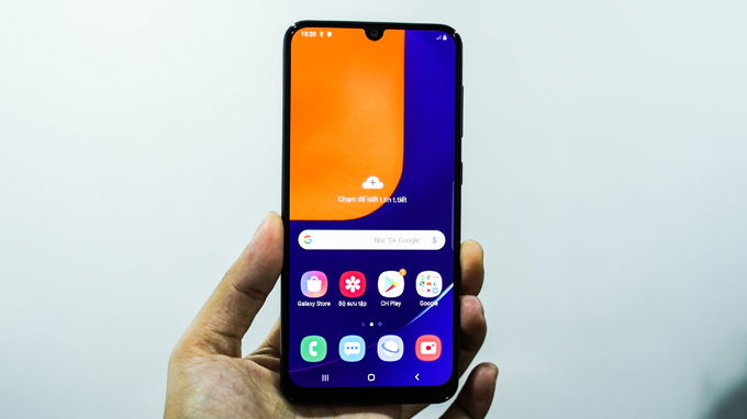màn hình Galaxy A50s vẫn được trang bị tấm nền Super AMOLED cao cấp