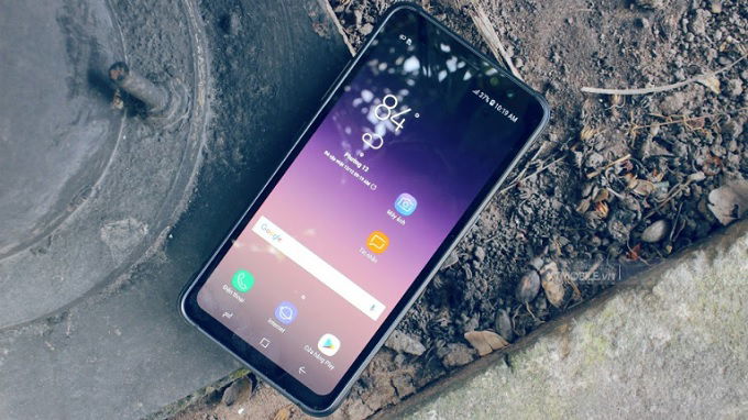 Màn hình Galaxy S8 Active sặc sỡ ngay cả ngoài trời nắng