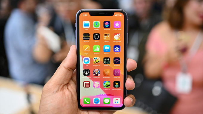 iPhone 11 sở hữu màn hình 6.1 inch