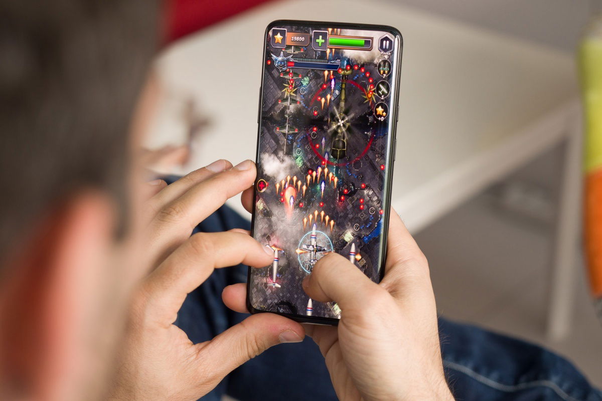 OnePlus 8 sẽ ra mắt với màn hình ấn tượng nhất năm 2020?