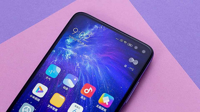 Màn hình nốt ruồi kép của K30