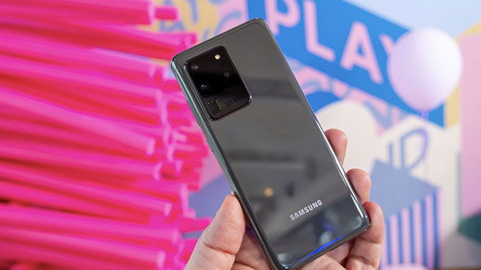 Mặt sao nổi bật với hệ thống 4 camera ấn tượng trên Galaxy S20 Ultra 